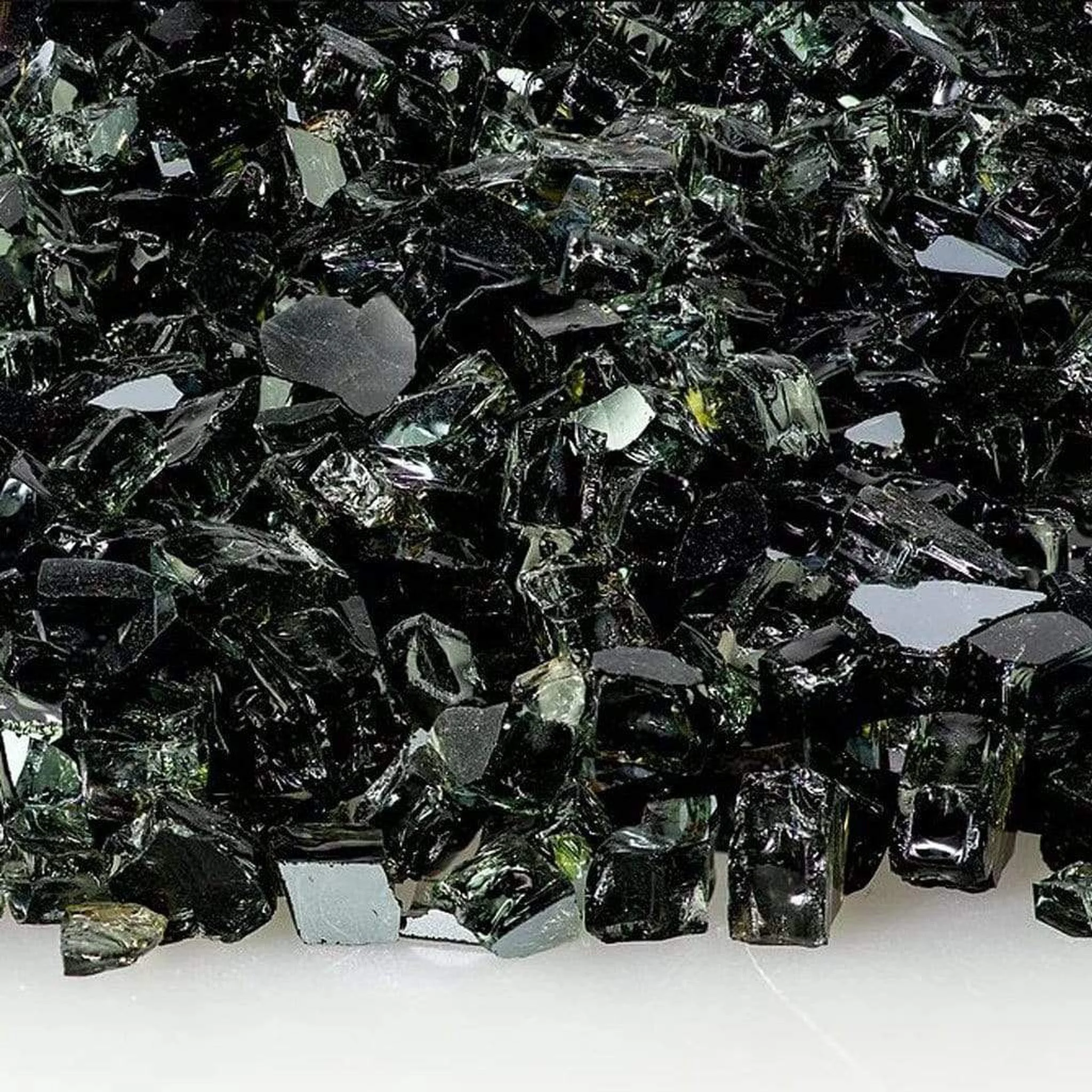Hargrove Q-MBR-10 10lb Midnight Black Reflective Fireglass