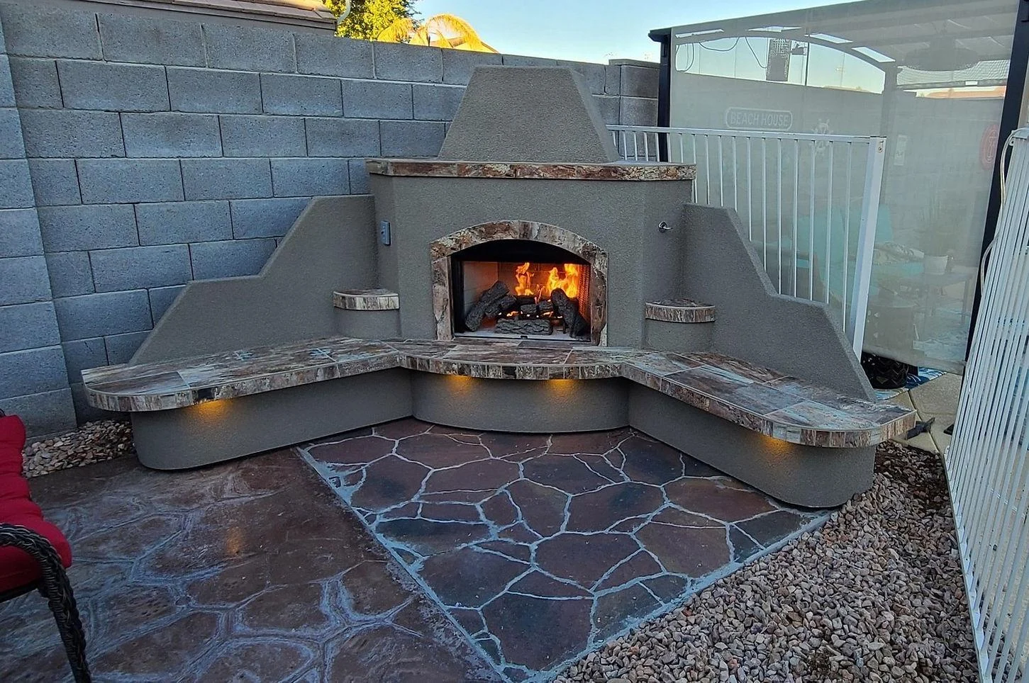 Kokomo Grills Santa Fe 96" Natural Gas Outdoor Corner Fireplace