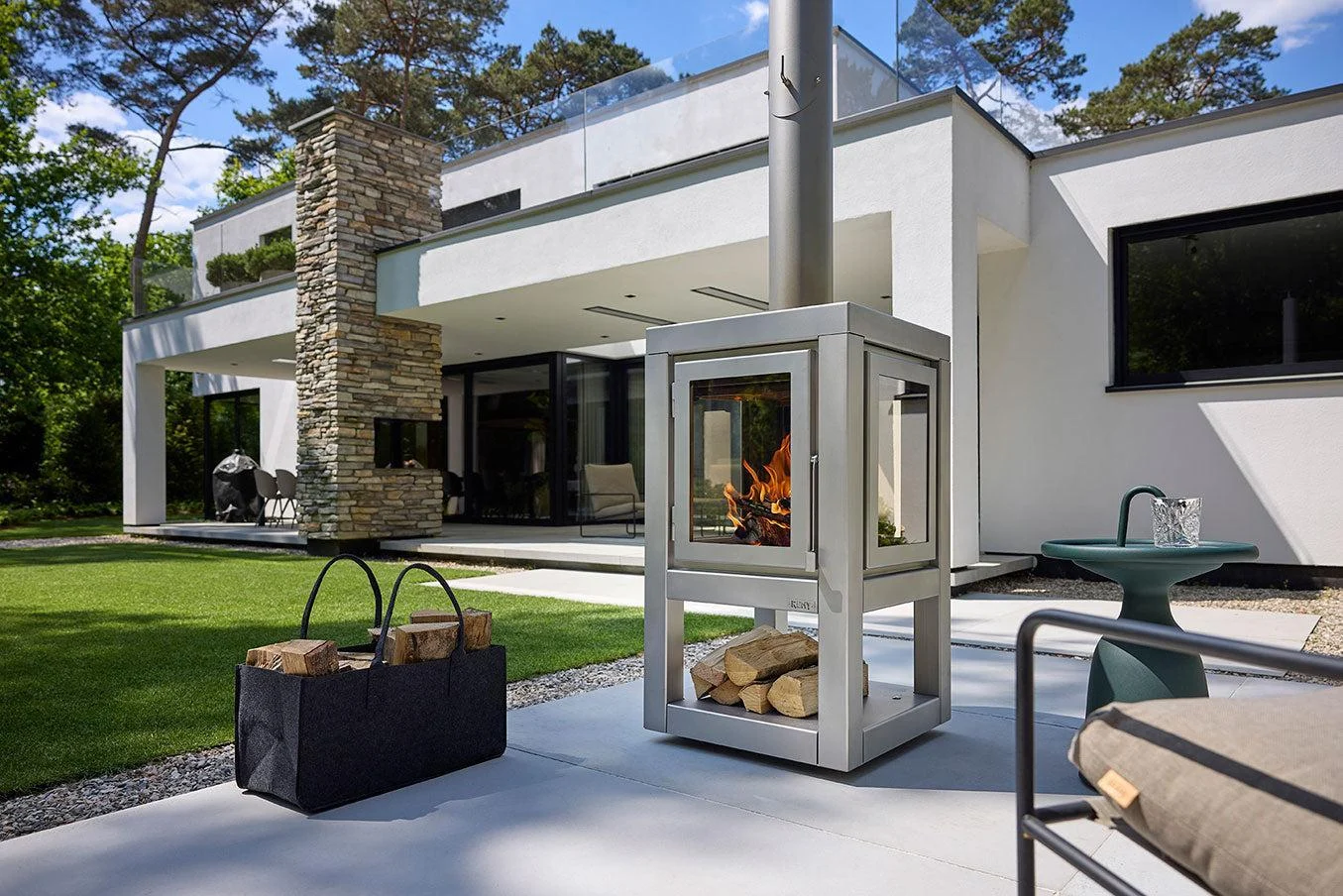 RB73 Quaruba Stainless Steel Mobile Base
